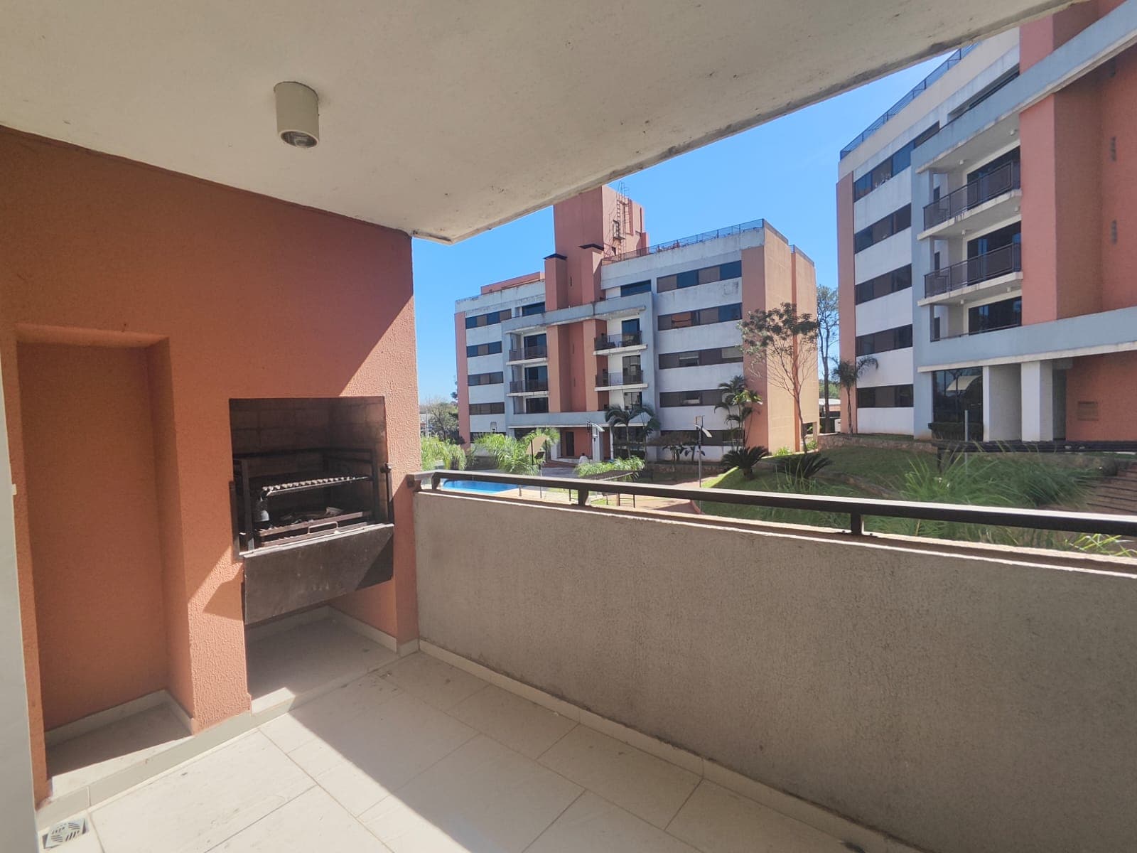 Alquilo departamento en parque Pinar - Ñemby – 2