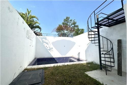 Duplex a estrenar en San Lorenzo con piscina – 3