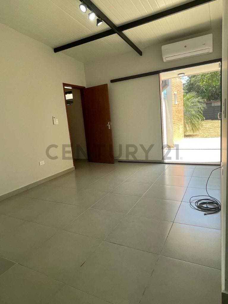 Alquilo casa en Luque - Loma Merlo – 2