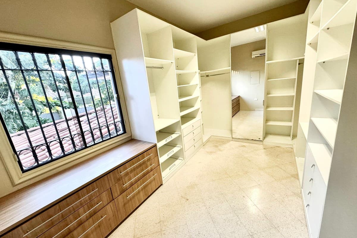Residencia-Alquiler-Juliana Insfran, Mburicaó, Asunción – 3