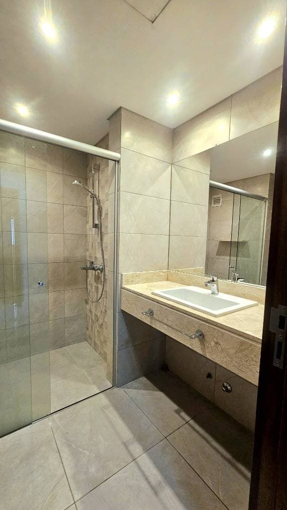 Alquilo dpto de 2 habitaciones en el edificio Torre Boggiani