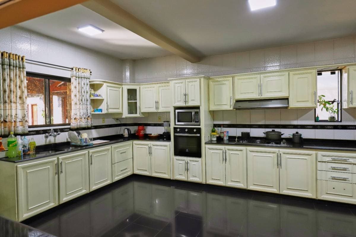 CASA EN ALQUILER SOBRE AVENIDA MARISCAL LOPEZ – 2