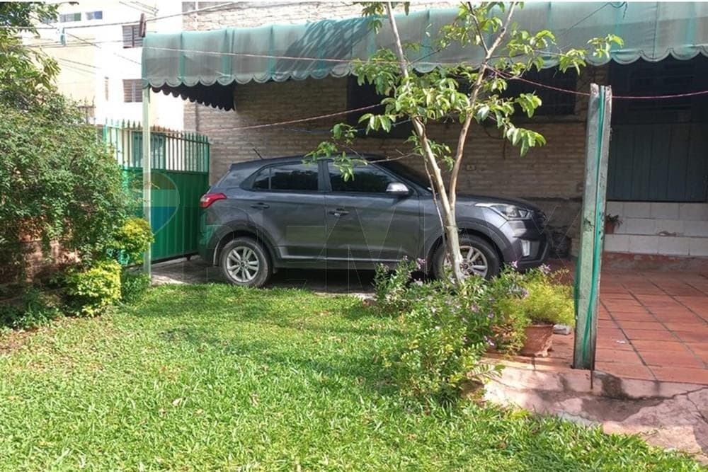 VENDO CASA EN SAJONIA