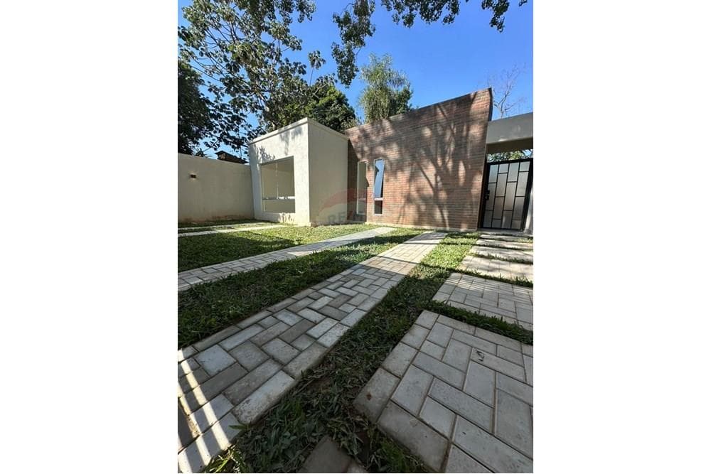 Chalet Moderno y Premium en Mariano Roque Alonso