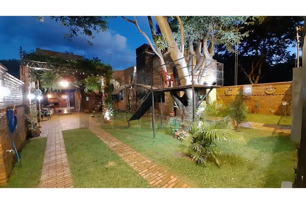 EN VENTA FULL AMOBLADA - AREGUA