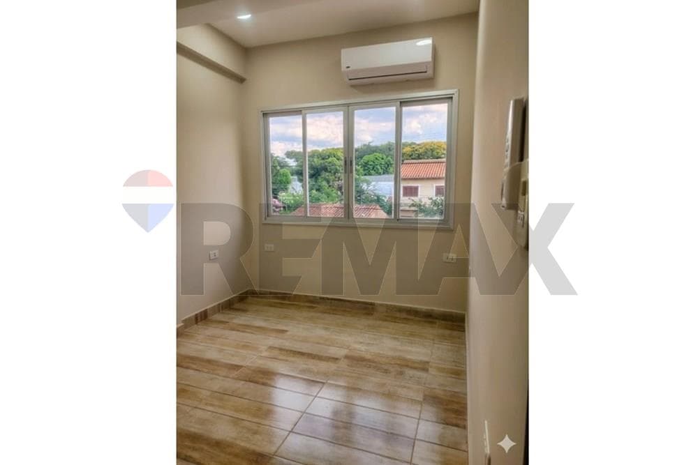 Alquilo Departamento con Balcón EN CAPIATA – 3