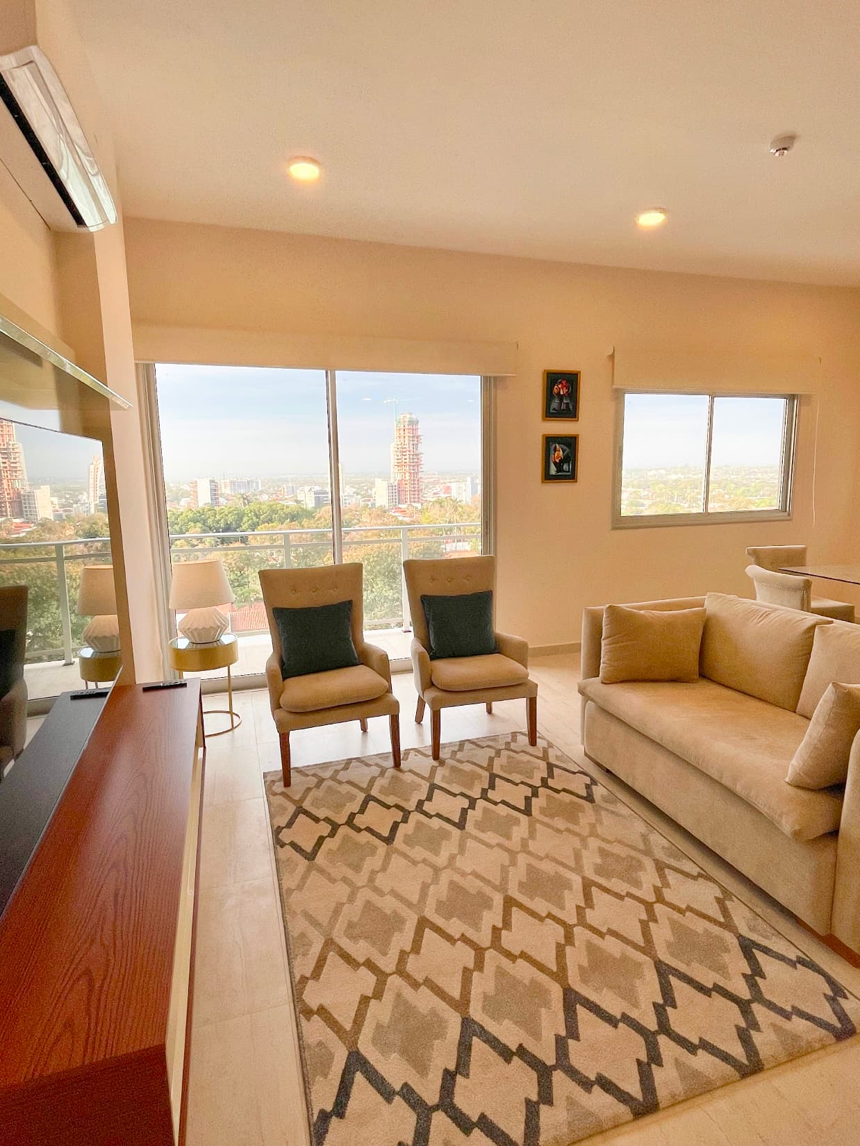 Departamento amoblado de 86m2 con vista panorámica en Barrio Herrera – 2