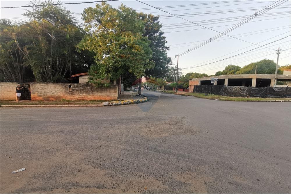 TERRENO EN ESTRATEGICA ESQ. DE LOMA PYTA – 2
