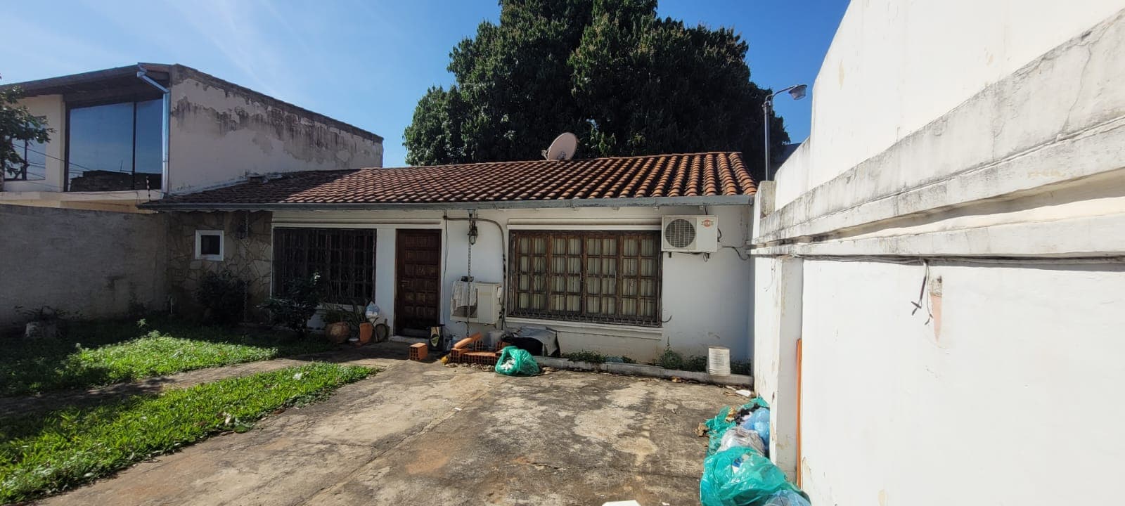 VENDO CASA A DEMOLER Ó REFACCIONAR S/ DEFENSORES!! – 2