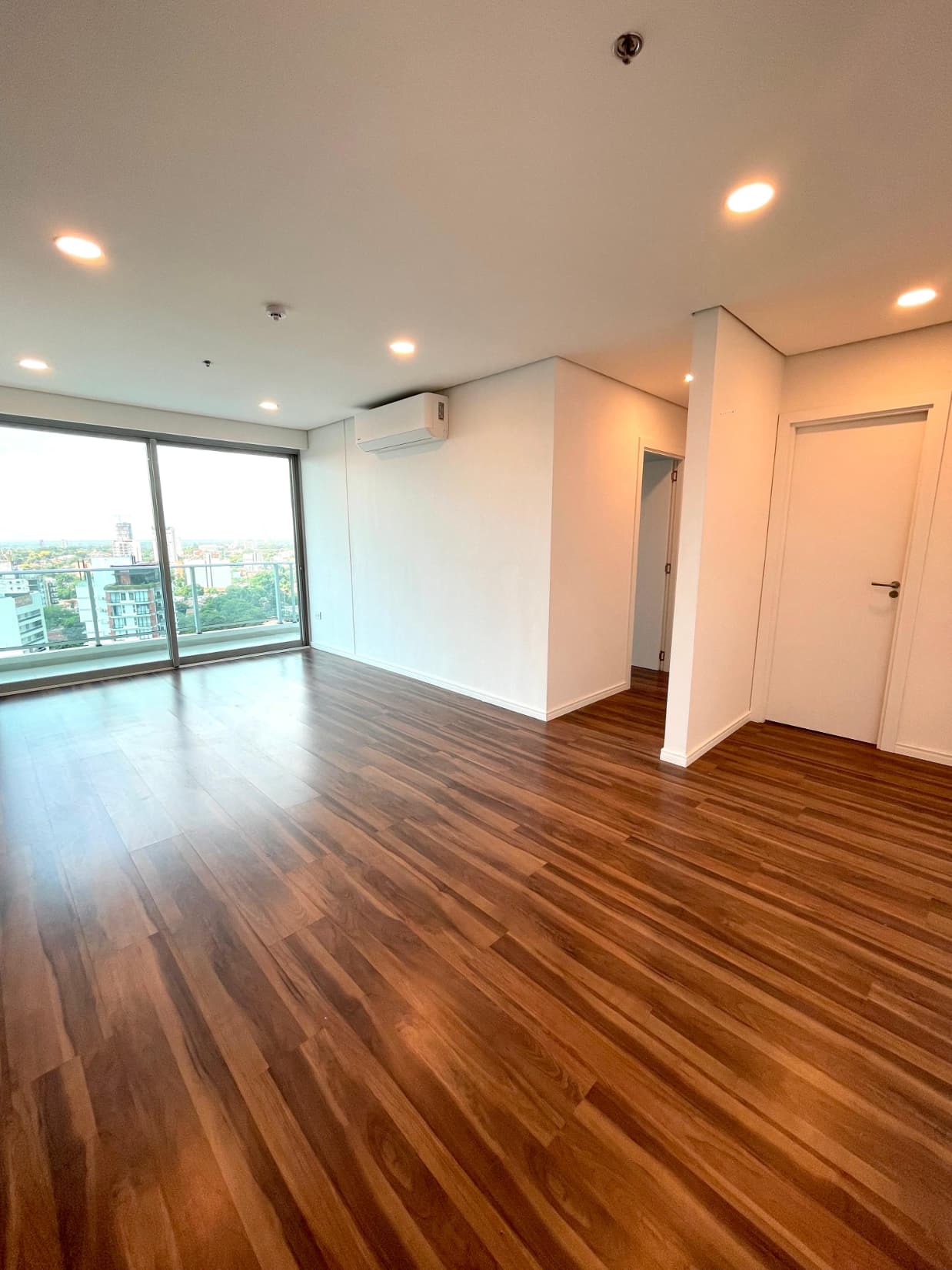 EN ALQUILER- Departamento de 3 dormitorios - Zona Shopping del sol – 3