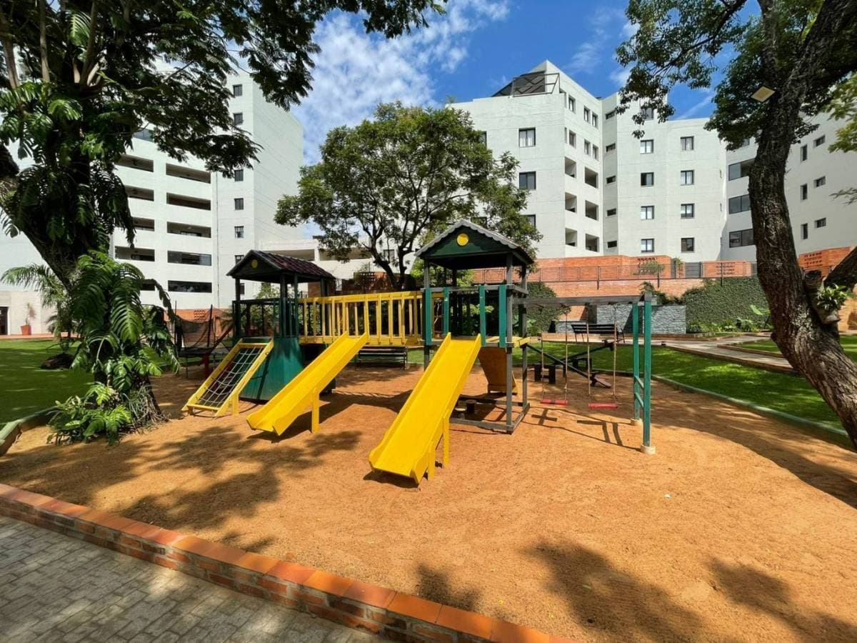Alquilo departamento de 2 dormitorios en el Condominio Moravia – 3