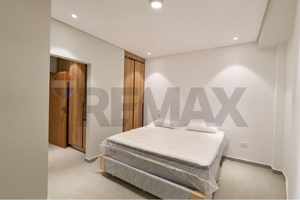 CASA PAREADA A ESTRENAR En venta casa pareada - zona Shopping Mariscal Lopez. – 2
