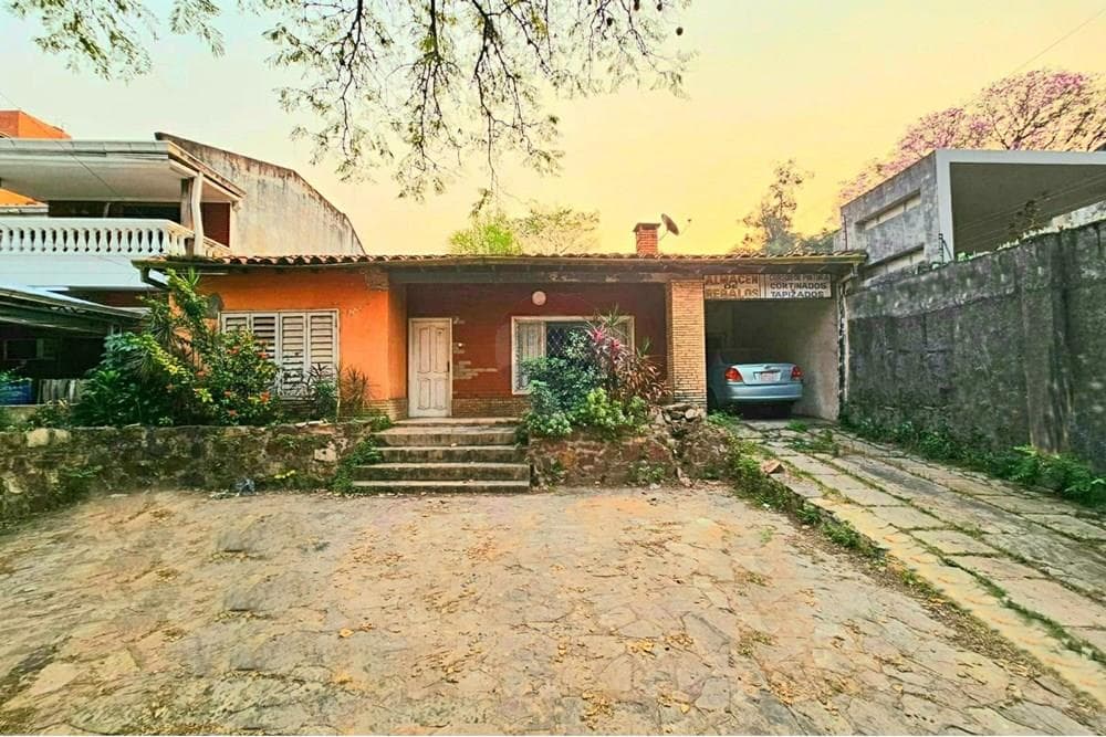 VENDO CASA EN ASUNCIÓN LAS MERCEDES