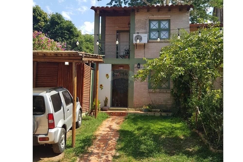 Casa en Barrio Cerrado Econatura 1 – Lambaré
