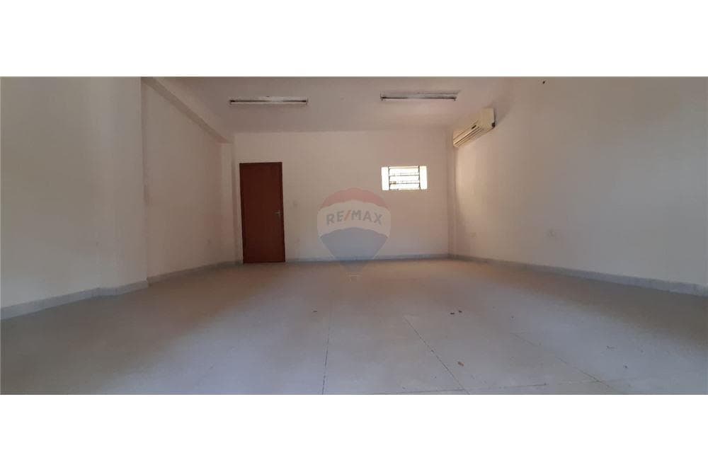 Salón Comercial en Alquiler. Bo. Bella Vista – 2
