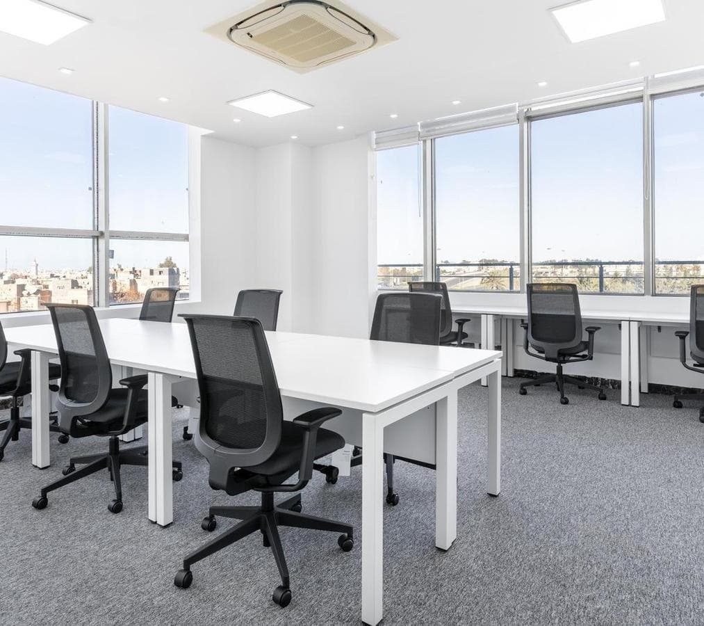 Alquiler de oficina comercial para 5 personas en Asuncion, Artigas.