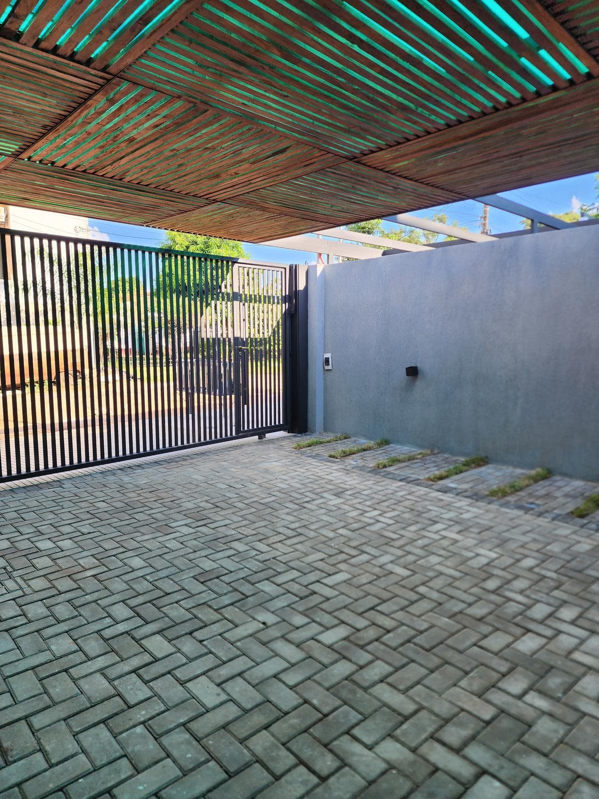 Dúplex en venta 3 dormitorios más dependencia con baño en Cuarto Barrio Luque – 3