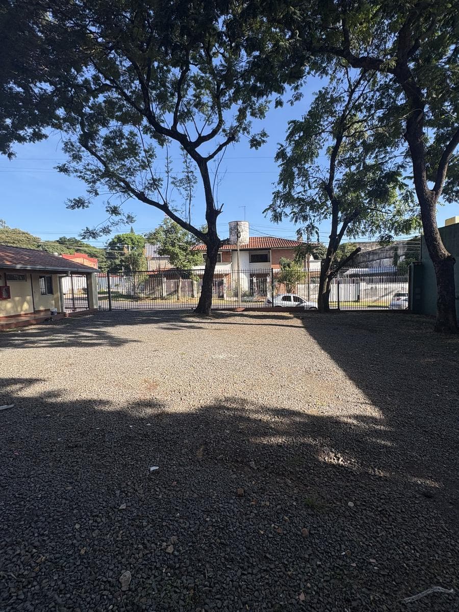 ALQUILO SHOWROOM, DEPÓSITOS Y OFICINAS EN FERNANDO DE LA MORA ZONA SUR – 3