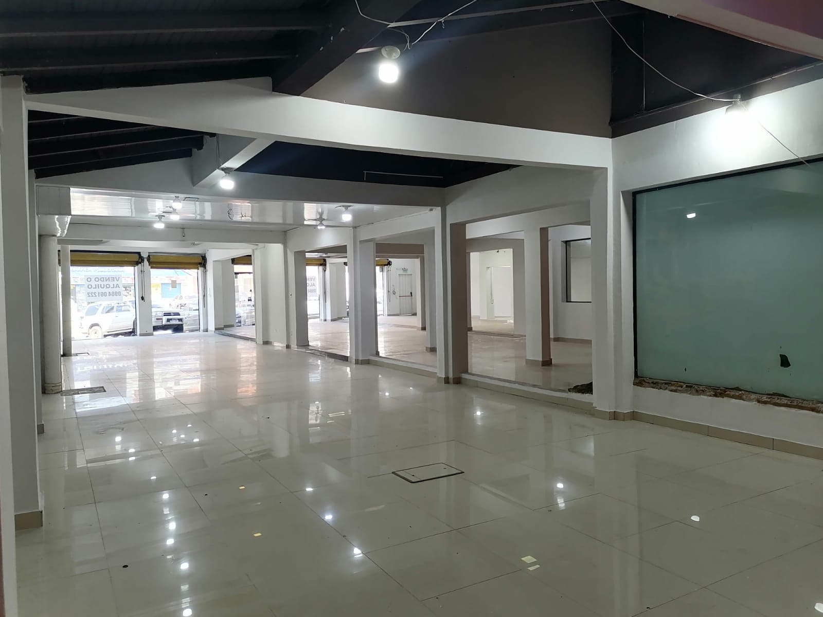 Alquilo Amplio Local Comercial.595mts.Eusebio Ayala c/Gral.Santos – 3