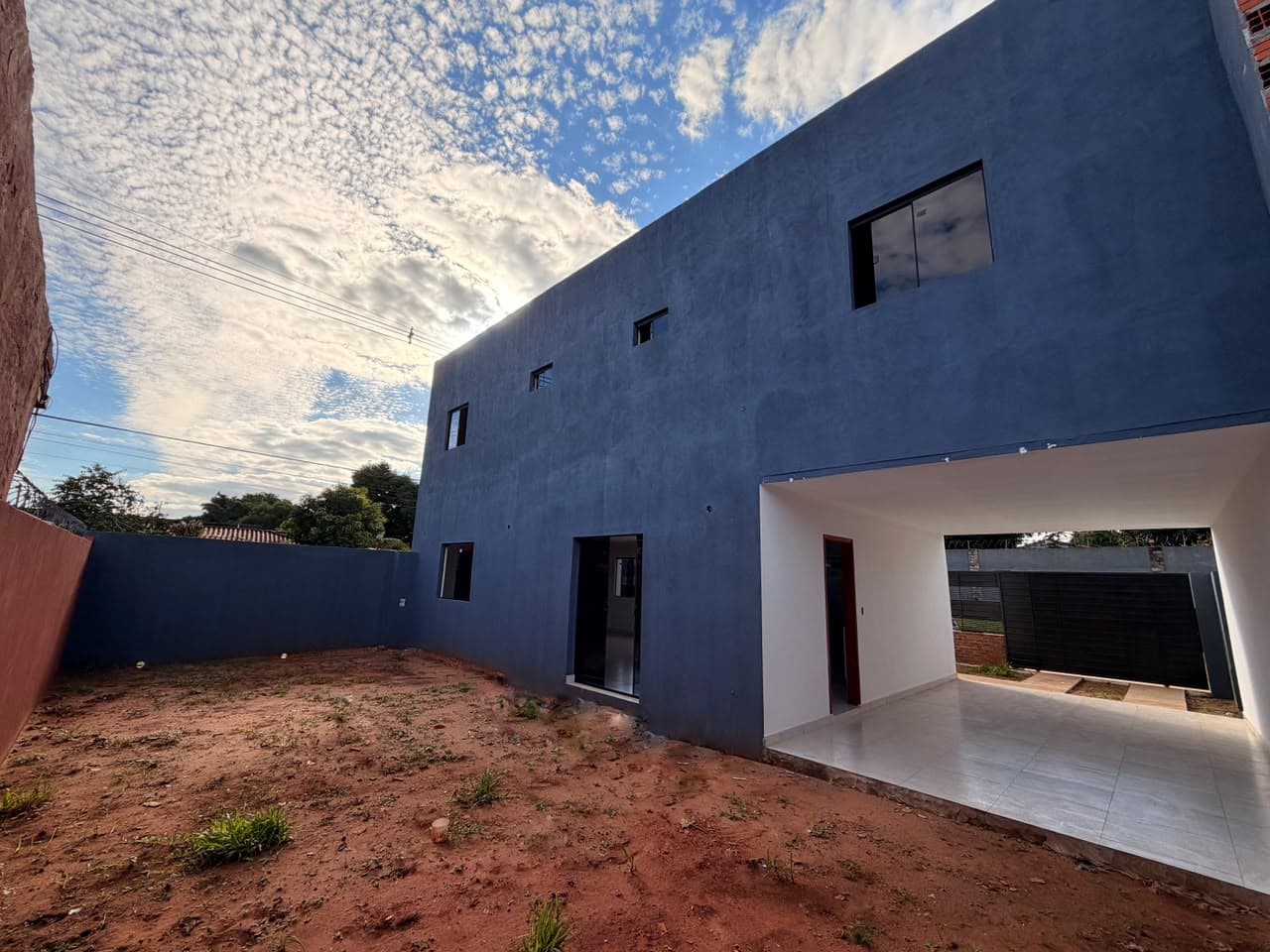 Casa a Estrenar en Venta – Luque, Laurelty – 3