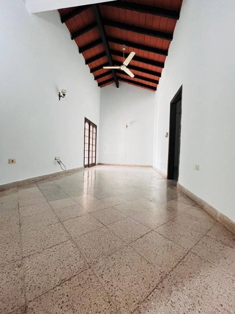 ALQUILO CASA EN FERNANDO DE LA MORA ZONA NORTE – 2