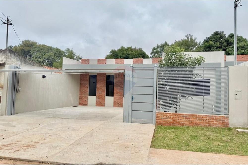 Hermoso chalet a estrenar en Laurelty - Luque – 2