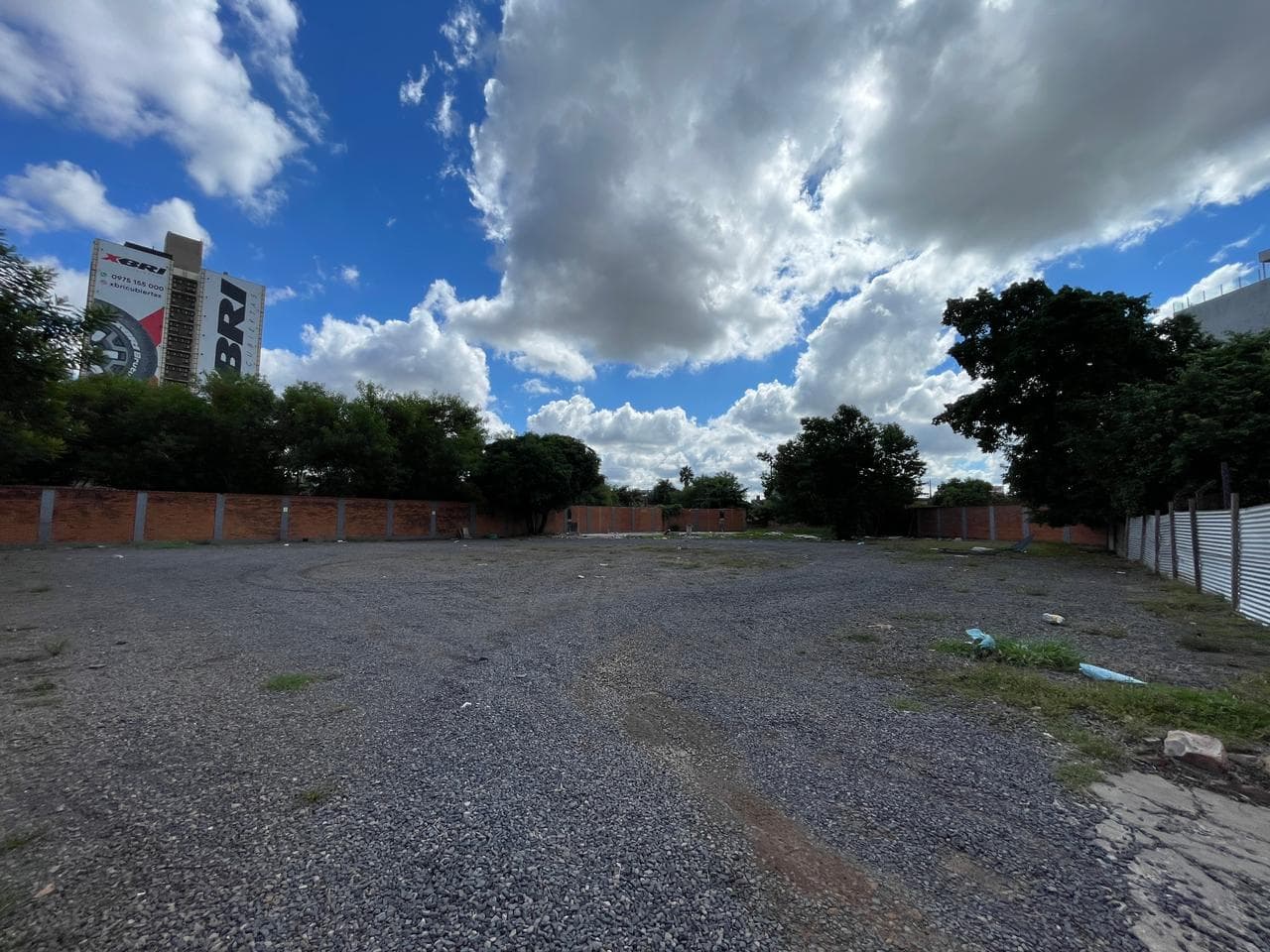 ALQUILO AMPLIA PROPIEDAD PARA INVERTIR EN BARRIO SAN JORGE ASUNCIÓN – 3