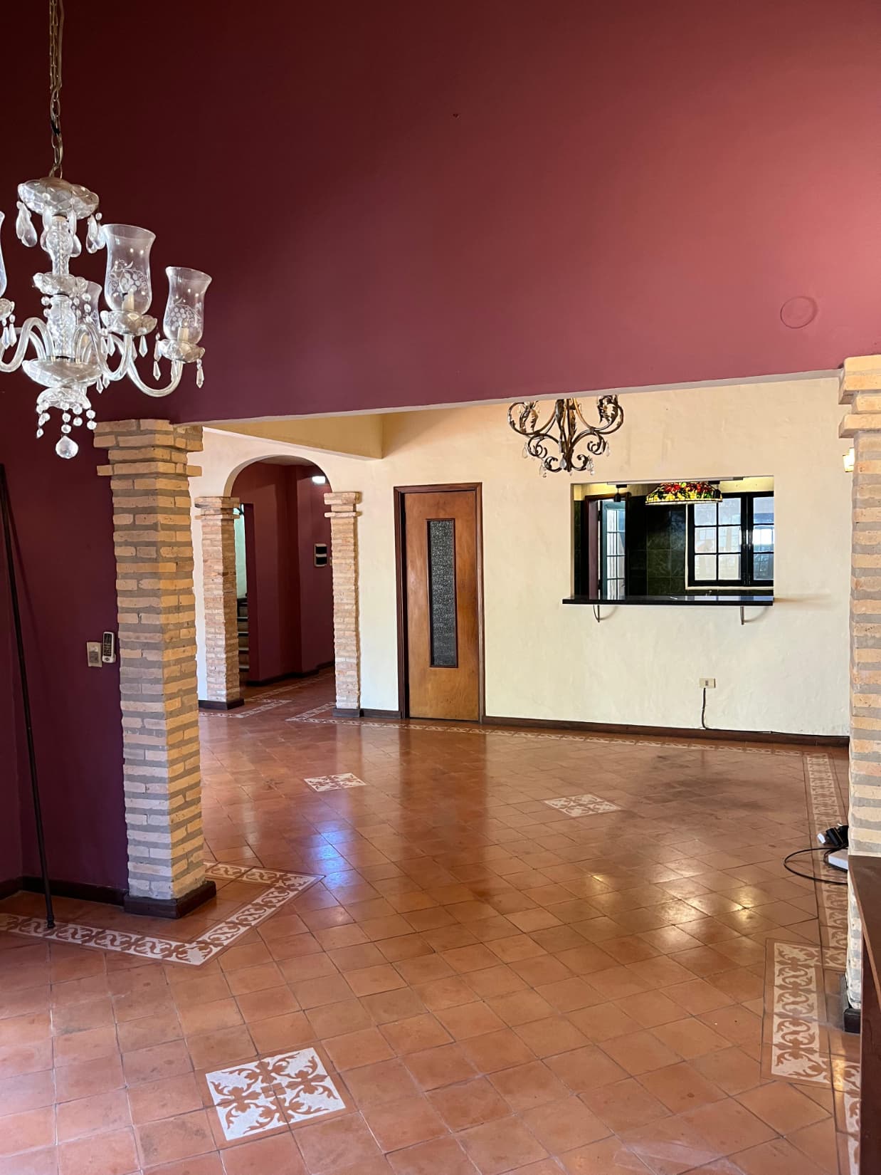 Alquilo hermosa casa en Luque Villa Adela zona Boulevard – 3