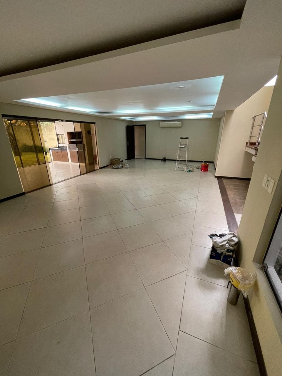 Vendo Espectacular Casa de 393 m2 en el Barrio Mburucuya - CLHO6254700 – 2
