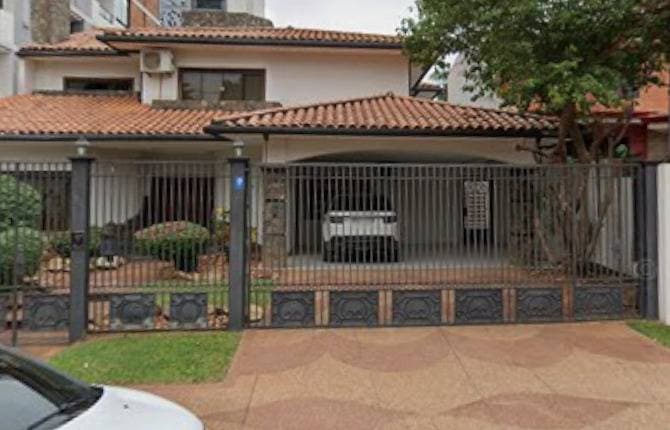 Vendo residencia premium detrás del shopping del sol