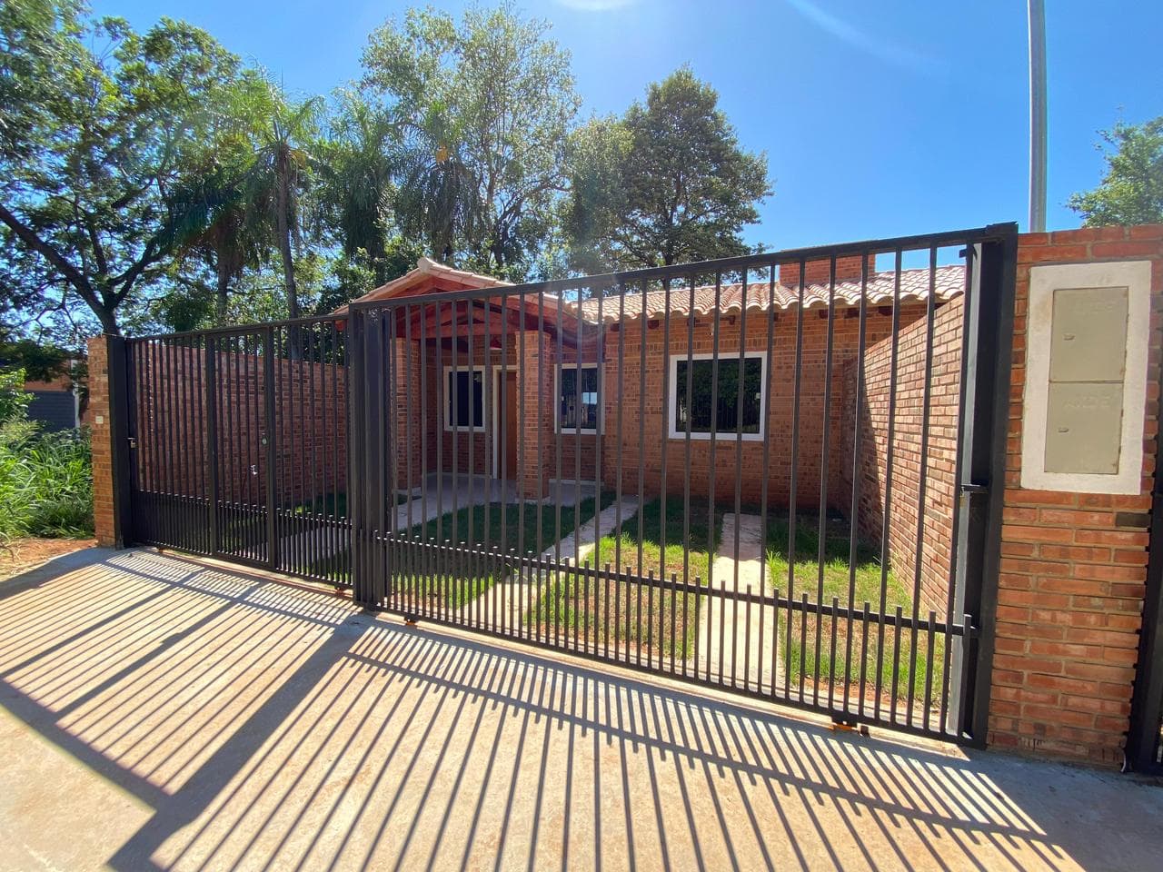 VENDO CASAS A ESTRENAR EN ÑEMBY