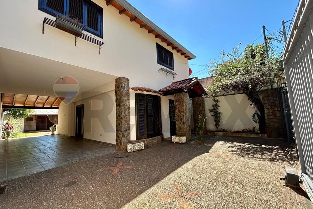 Casa en Fdo de la Mora Zona Sur - B° Leopardi – 2