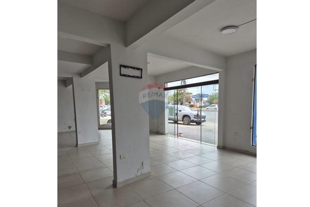 Alquiler comercial en Loma Pyta – 3