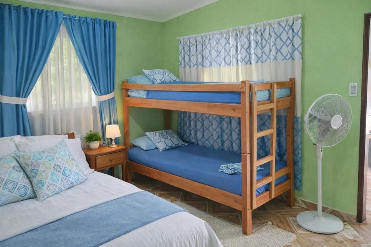 ????Casa Quinta en venta – Itacurubí de la Cordillera