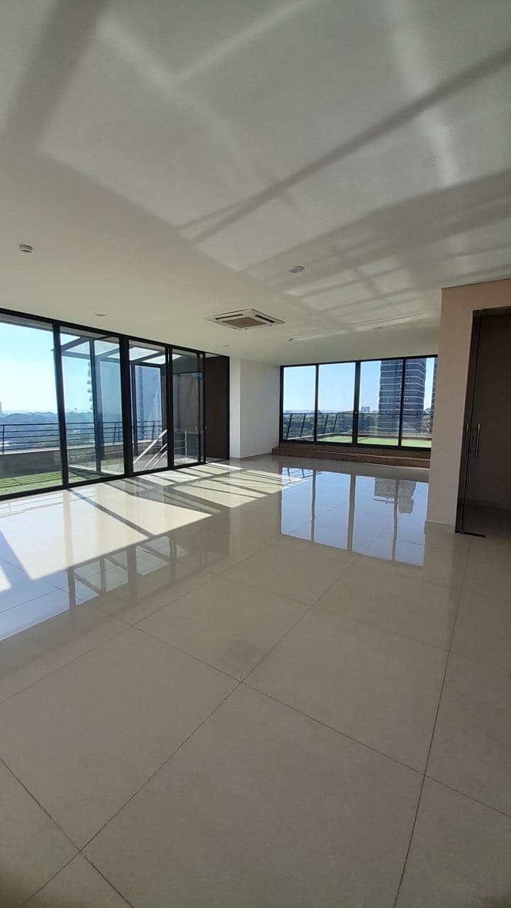 Alquiler De Amplio Penthouse En Edificio Altos De Francia – 2
