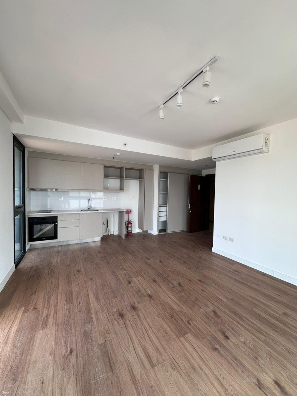 ALQUILO – MONOAMBIENTE EN MORE DEL SOL – 3