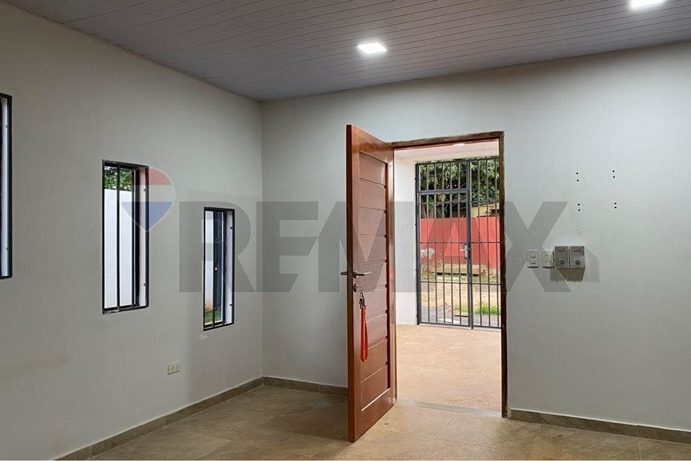 CASA EN ALQUILER – FERNANDO DE LA MORA (ZONA SUR) – 3