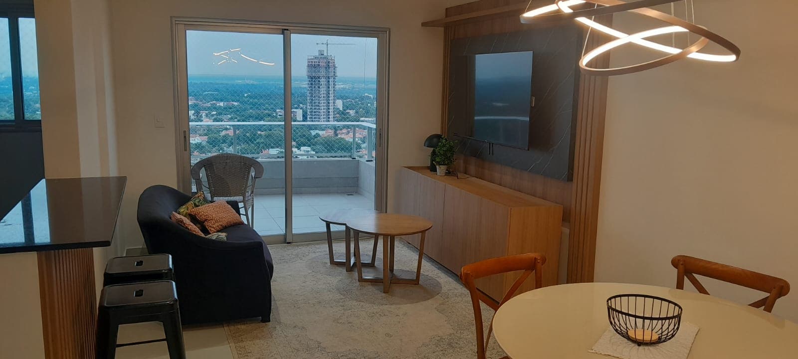 Alquilo departamento amoblado en Fortaleza Molas Lopez