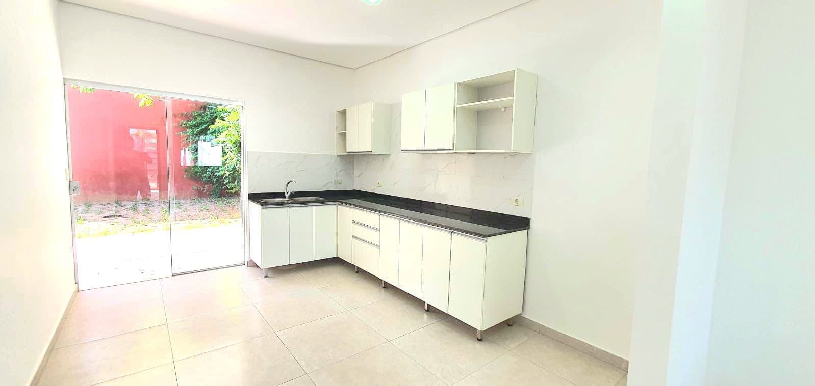 En venta Chalet a estrenar Lambaré Barrio Mbachio II. – 2