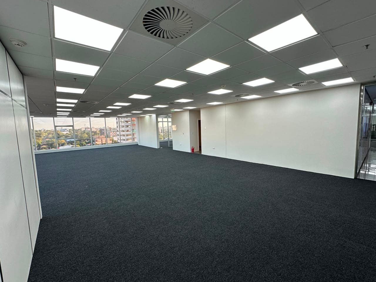 EN ALQUILER OFICINA CORPORATIVA - TORRE LAS AMERICAS – 2