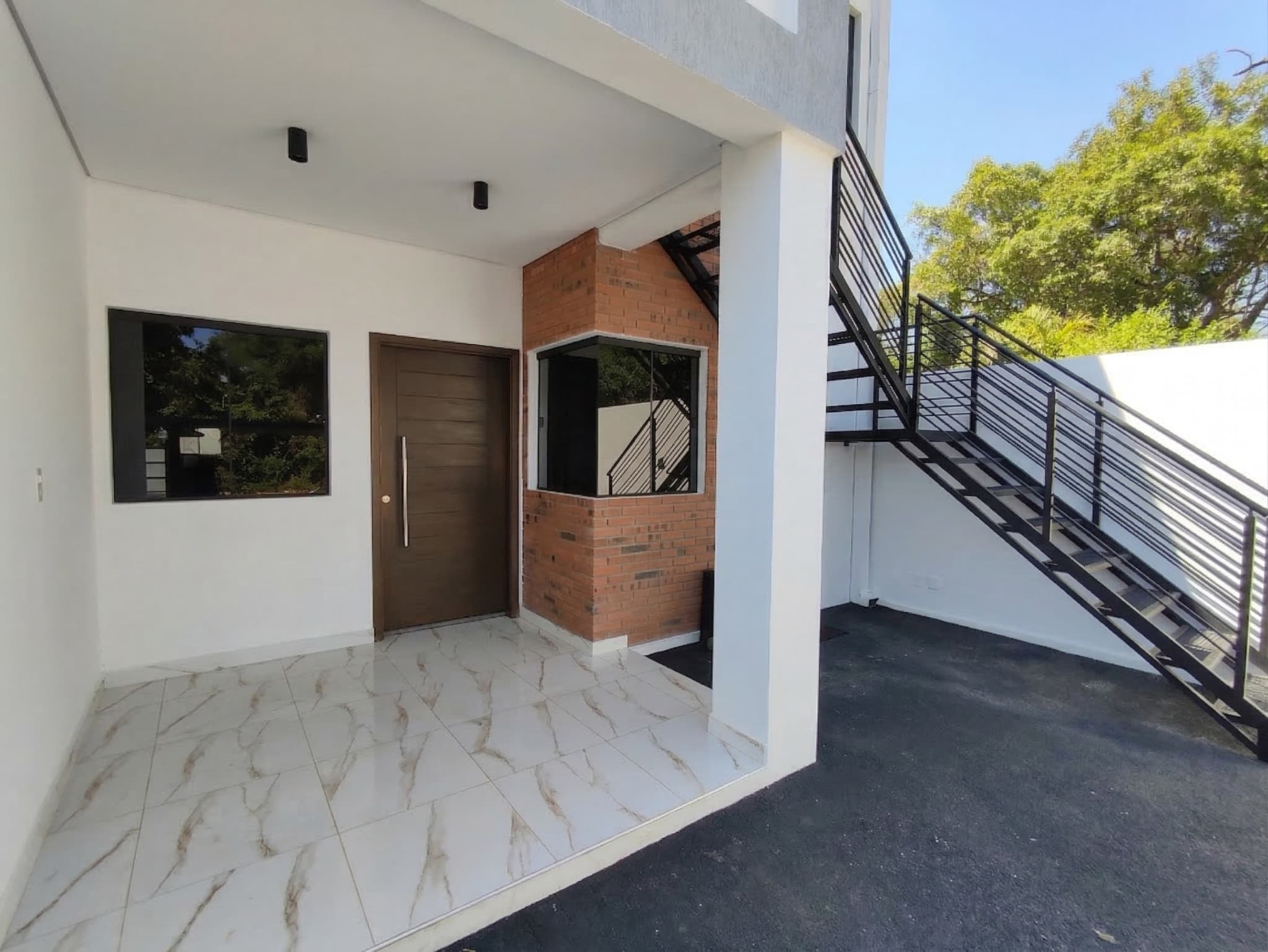 DEPARTAMENTO DE TRES HABITACIONES EN LUQUE