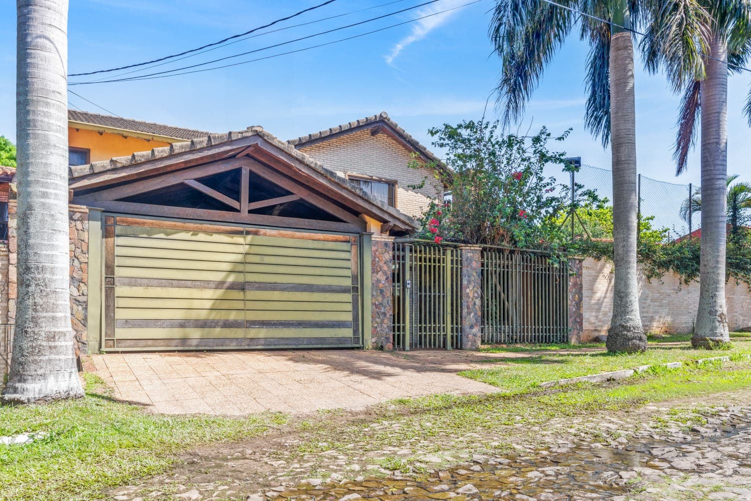 Casa de 4 habitaciones con Piscina en la mejor zona de Lambarè – 2