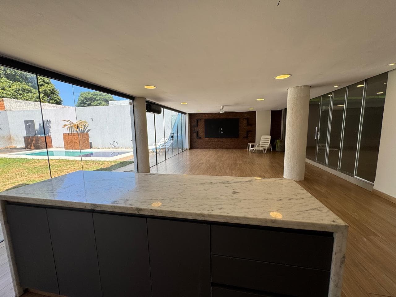 Vendo Lujosa Residencia en barrio Nazareth – 3