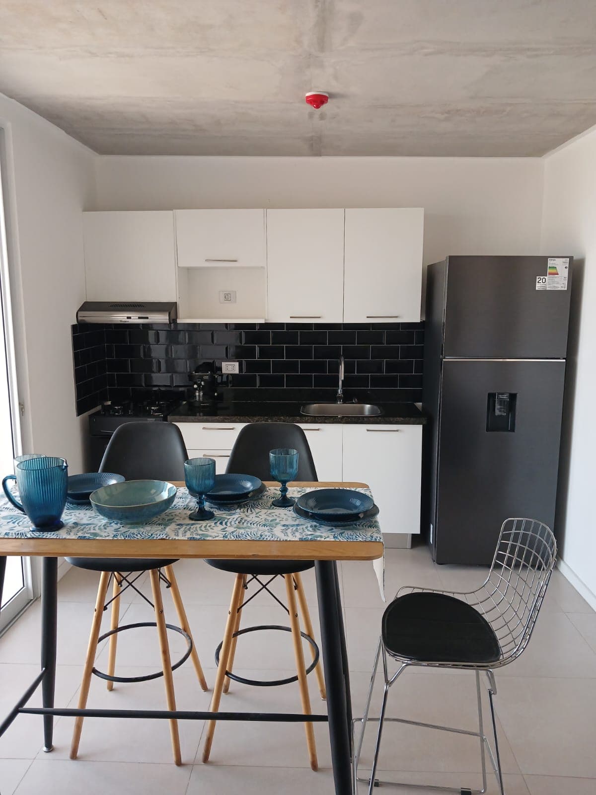 ALQUILO DEPARTAMENTO DE 2 DORMITORIOS SEMI-AMOBLADO CONDOMINIO ALTA VIDA – 3