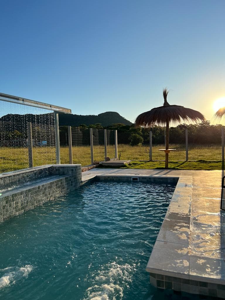VENDO QUINTA TOTALMENTE EQUIPADA EN PARAGUARI