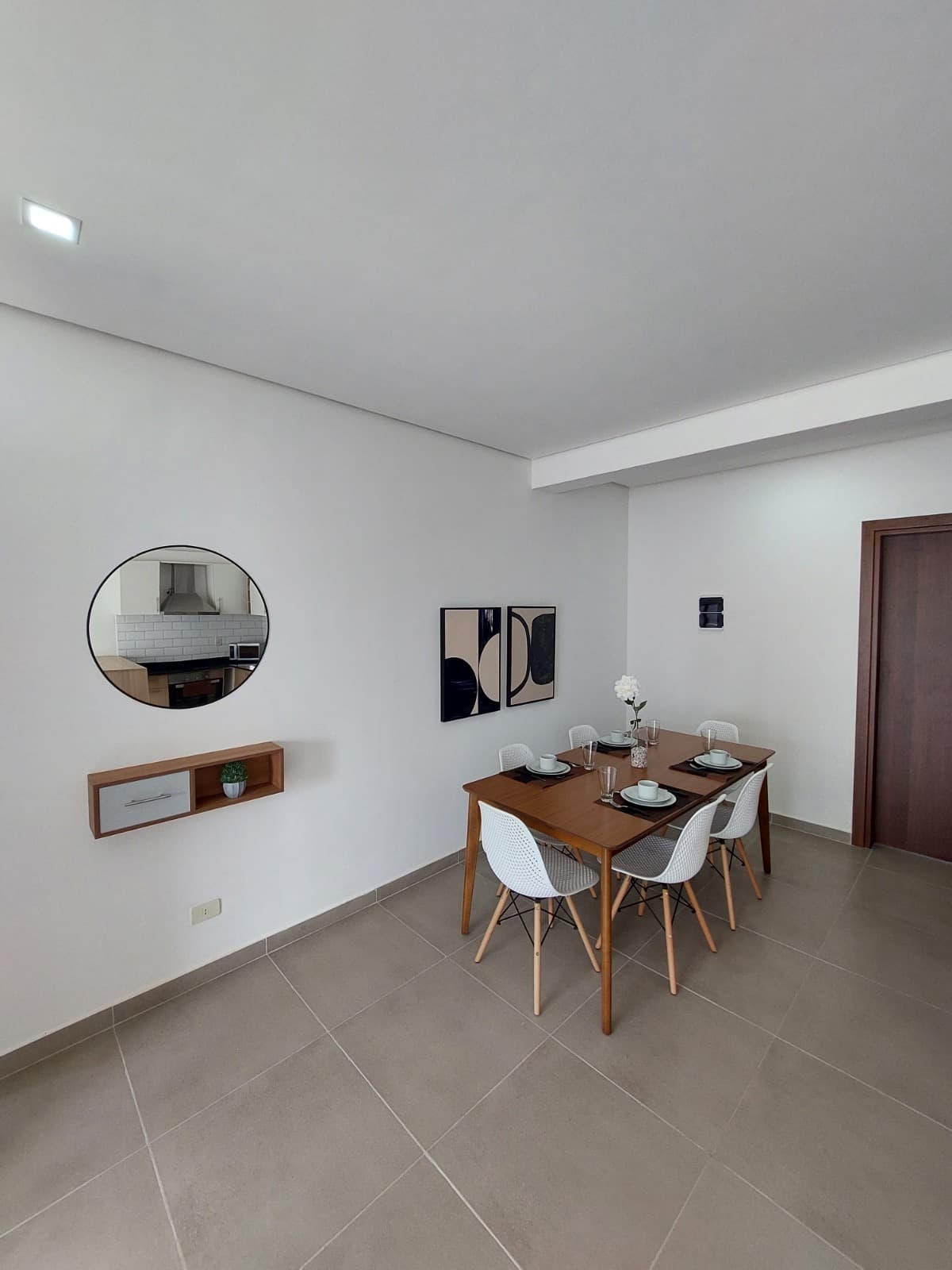 Alquilo departamentos de 1 habitación. Zona Herrera. Cod 072 – 2