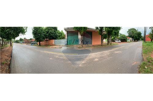 ALQUILO SALON COMERCIAL PARA AUTOSERVICIO CAPIATA