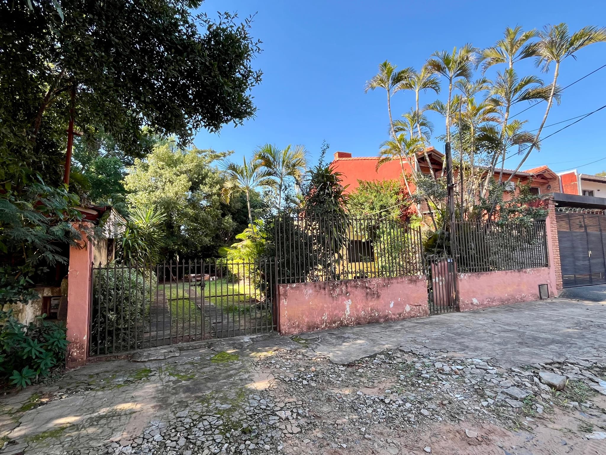 ¡oportunidad única En El Exclusivo Barrio Mburucuyá!
