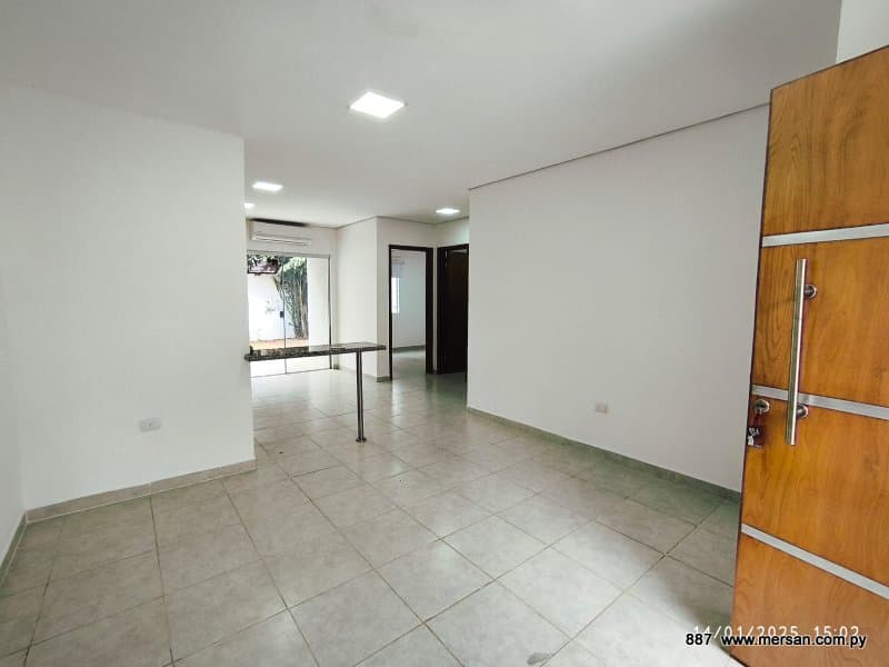 Casa Toda P.b. C/ 3 Dorm. Z/ Supermercado Los Jardines Mora Cué Luque (CóD. 887) – 2