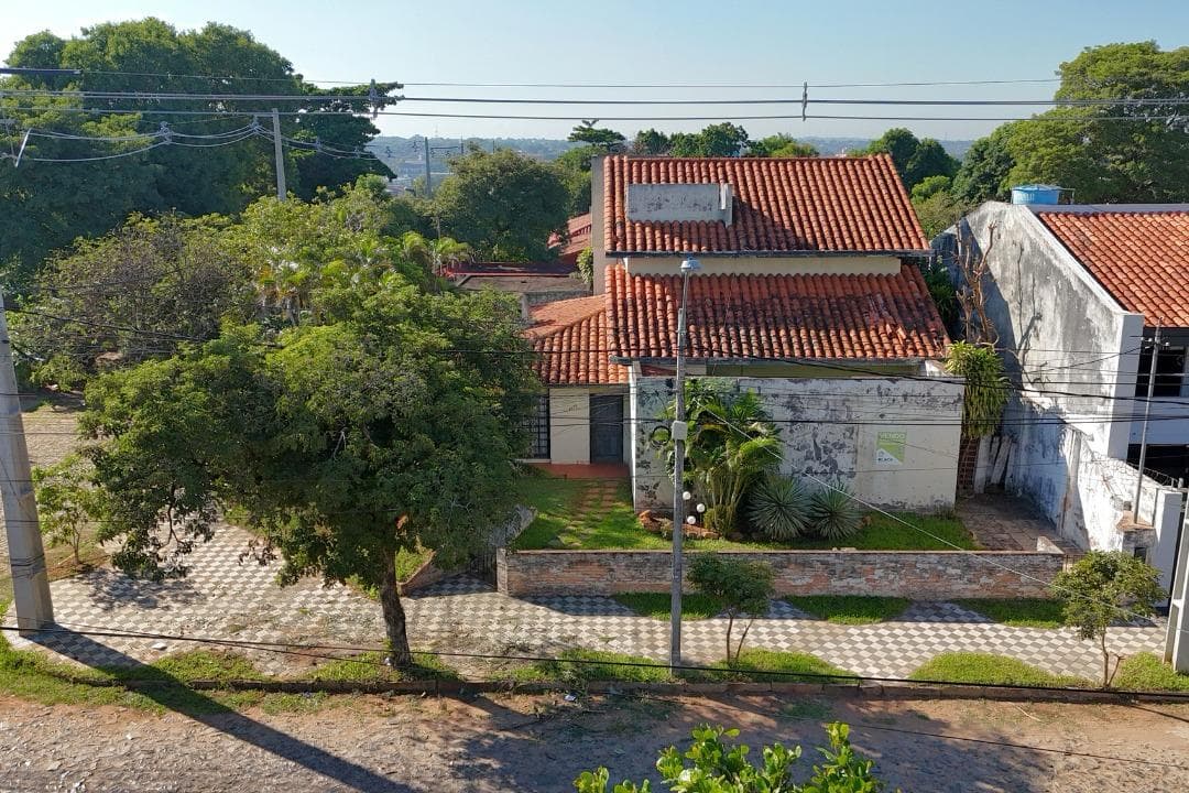 653 M2 En Esquina sobre Pai Perez – 3